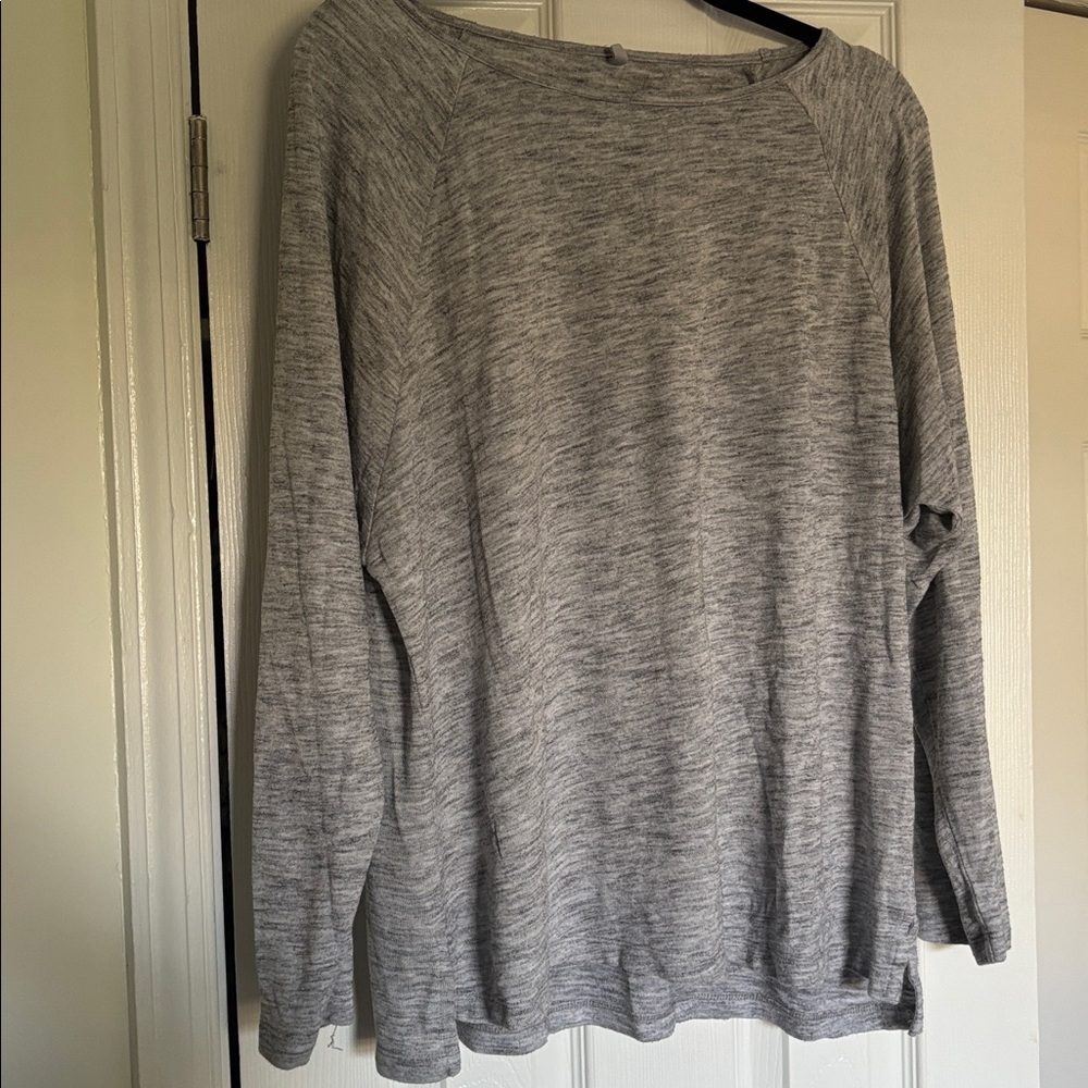 Lou & Grey Heathered Gray Knit Top